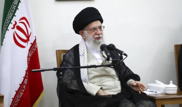 إيران: بحال رفعت العقوبات ووافق خامنئي سنجري محادثات مع أميركا