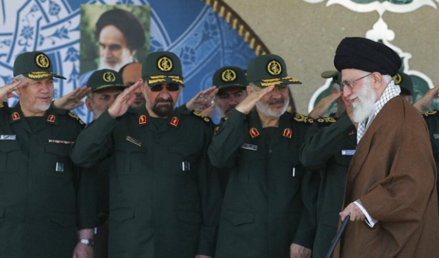 قائد الجيش الإيراني: طهران لا تسعى للحرب مع أي دولة