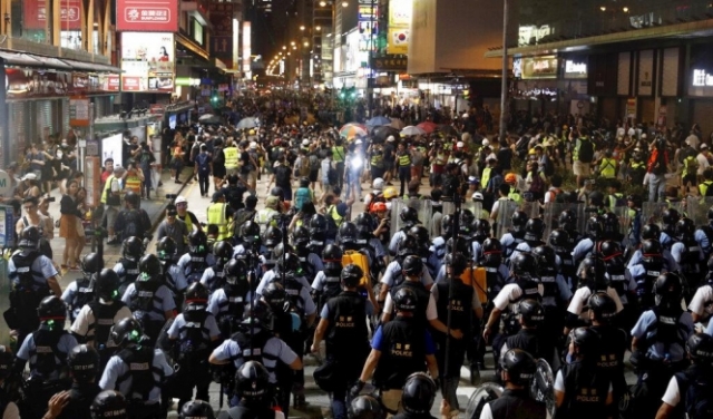 هونغ كونغ: إلغاء مشروع قانون تسليم المطلوبين والمحتجون يطالبون بسحبه