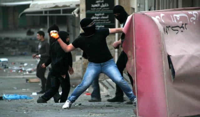 إصابة فلسطيني ألقى زجاجة حارقة على مدخل محكمة عسكرية