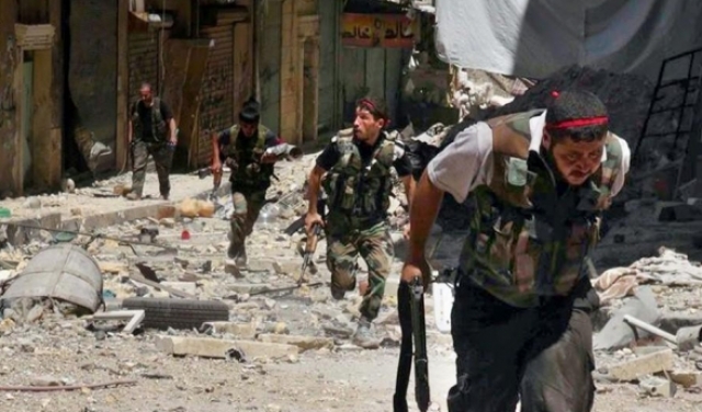 71 قتيلا باشتباكات بين قوات النظام والفصائل بسورية 