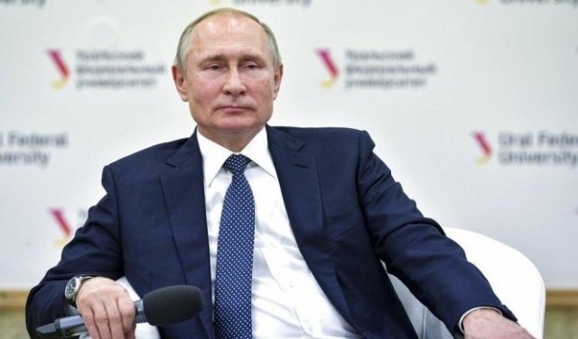 استهداف تلفزيون أوكراني بقنبلة بسبب وثائقي يتضمن مقابلة مع بوتين