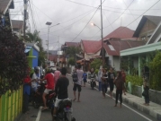 قتلى ومئات المنازل المدمرة جراء زلزال ضرب إندونيسيا