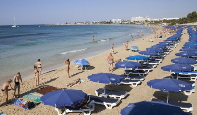 قبرص: اعتقال 12 إسرائيليا بتهمة الاغتصاب الجماعي