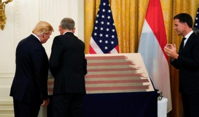 هولندا تعيد علم أميركي لسفينة شاركت في الحرب العالمية الثانية 