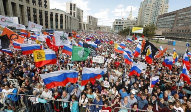 روسيا: آلاف المتظاهرين في موسكو للمطالبة بانتخابات حرة