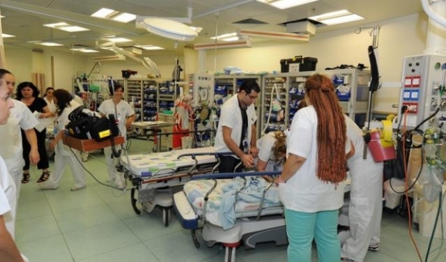 إضراب للممرضات بالمستشفيات والعيادات بالبلاد
