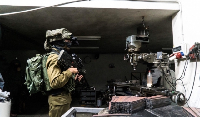  اعتقال 16 فلسطينيا بالضفة ومصادرة مخرطتين بنابلس