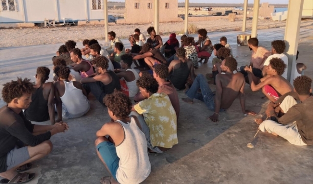 ناجون يبلغون عن غرق نحو 150 مهاجرا قبالة ليبيا