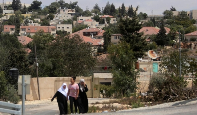 بناء 715 وحدة سكنية للفلسطينيين بالمنطقة (جـ) مقابل توسيع الاستيطان