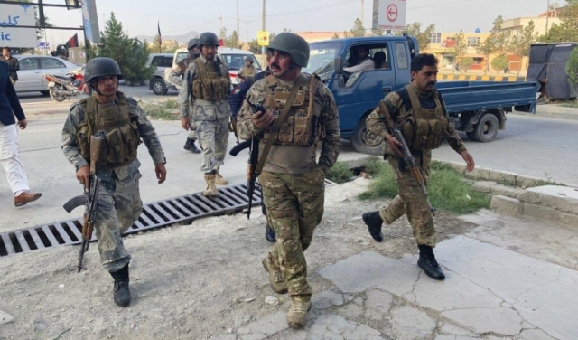  عشرات القتلى والجرحى بانفجار حافلة بأفغانستان