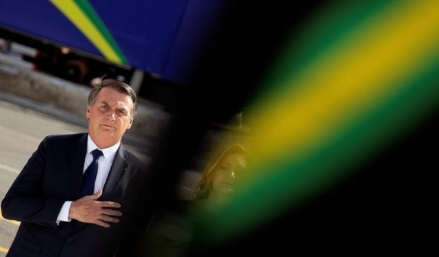 رئيس البرازيل يفضل قص شعره على لقاء وزير الخارجية الفرنسي