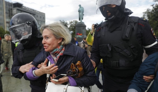 روسيا: اعتقال 600 متظاهر بينهم زعيمة المعارضة