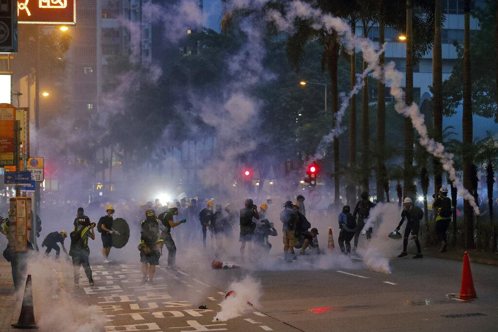 للأسبوع العاشر على التوالي: أنصار الديمقراطية بشوارع هونغ كونغ