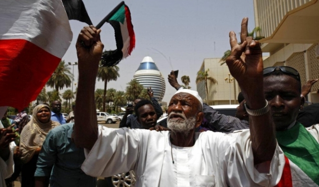 السودان: المجلس العسكري يدعو لحماية الاتفاق الدستوري