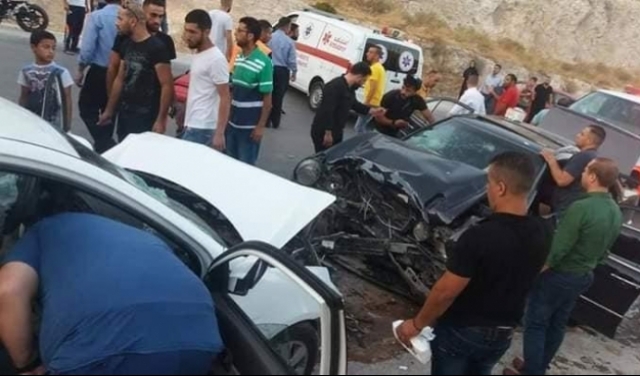 مصرع شخصين وإصابة 12 آخرين في حادث طرق قرب نابلس