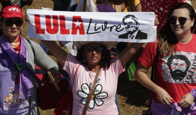 البرازيل: عشرات آلاف النساء يتظاهرن ضد الرئيس بولسونارو 