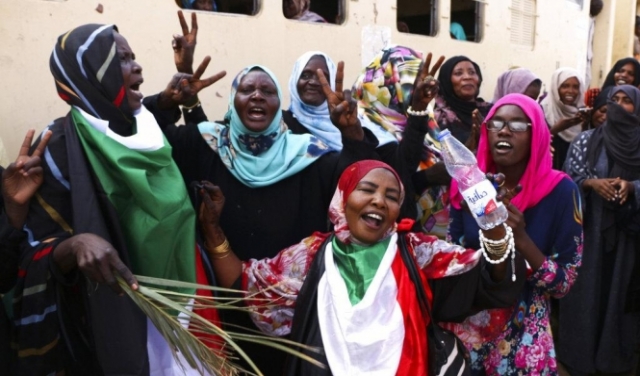 السودان يعبر إلى المسار الديمقراطيّ: 