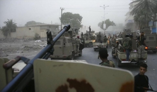 التحالف يقصف صنعاء واشتباكات مع قوات مدعومة إماراتيا جنوب اليمن 