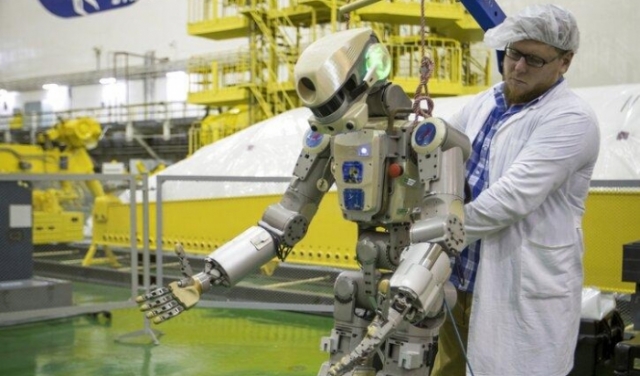 روسيا تطلق أوَّل روبوت شبيه بالإنسان للفضاء
