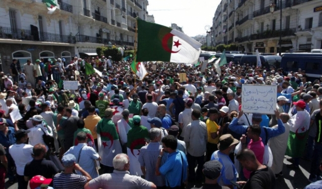 الحراك الشعبي الجزائري يُطلق مبادرة لإعادة العلاقات مع المغرب