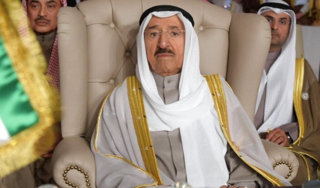 نقل أمير الكويت للمشفى وإلغاء لقائه بترامب