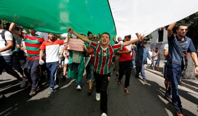 السلطات الجزائرية تقلص مساحة الحرية للحركة الاحتجاجية