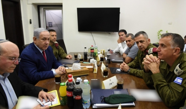 نتنياهو يجري مشاورات أمنية مع قيادة الجيش ويهدد حماس