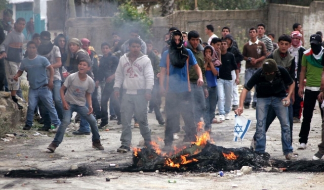 إصابات بينها خطيرة في مواجهات مع الاحتلال بالضفة