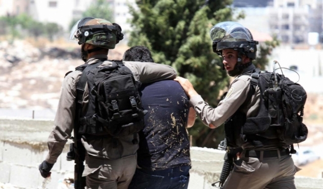 اعتقالات بالضفة وإصابات بالتصدي لهجمات للمستوطنين جنوب نابلس