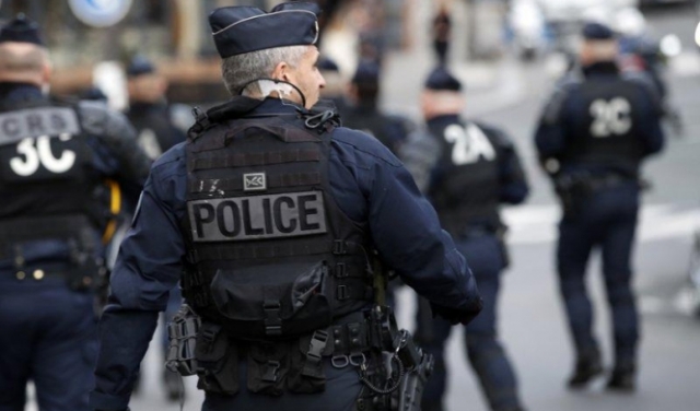 فرنسا: رجل يحاول اقتحام مسجد بسيارته