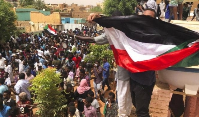 السودان: مجهولون يهاجمون منازل قيادات بـ