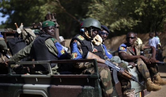 مقتل 25 جنديا و15 مسلحا في معارك عنيفة في مالي