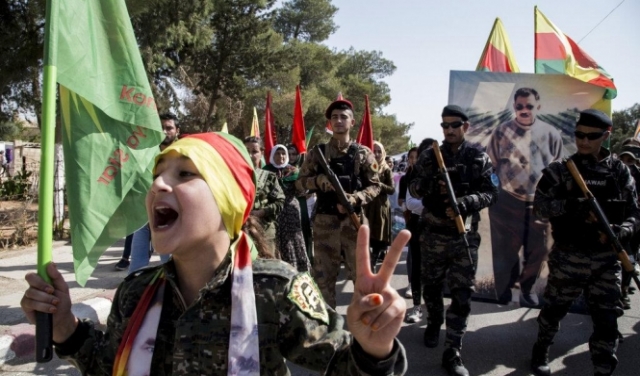 قرار ترامب وتركيا يدفعان نحو تقارب بين الأكراد ودمشق