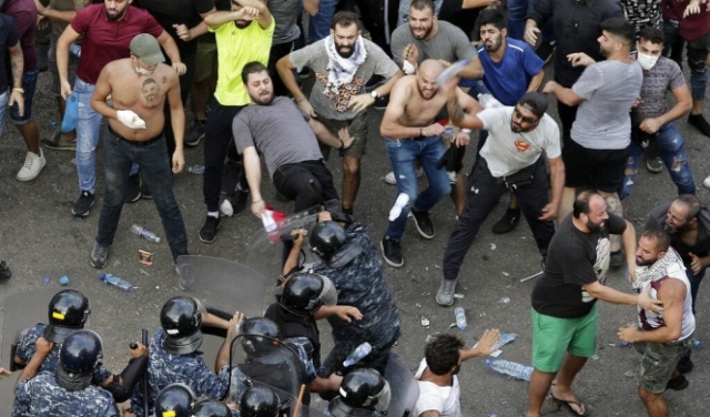 لبنان يستعد للتظاهر وتحذيرات من انفجار غضب شعبي