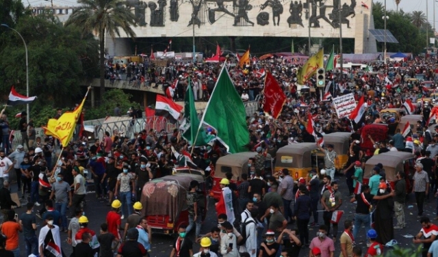 تواصل الاحتجاجات بالعراق والصدر يدعو لإقالة رئيس الحكومة