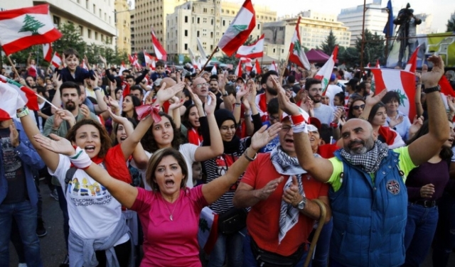 اللبنانيّون مُستمرّون بانتفاضهم