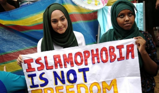 فرنسا: مسيرة ضد الإسلاموفوبيا تشعل انقساما يساريًّا واستنكارا يمينيًّا