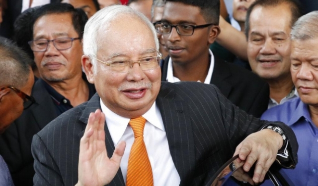  محاكمة رئيس الوزراء الماليزي السابق بفضيحة صندوق التنمية  