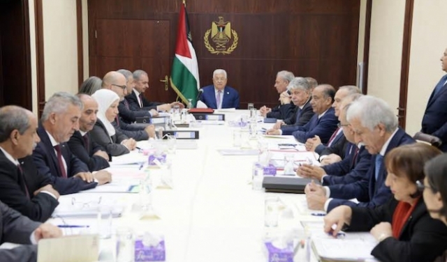 عباس يدين الجرائم الإسرائيلية و