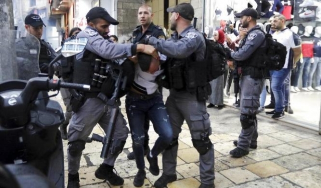 القدس: شرطة الاحتلال تعتقل 3 شبان بينهم طالبة جامعية 