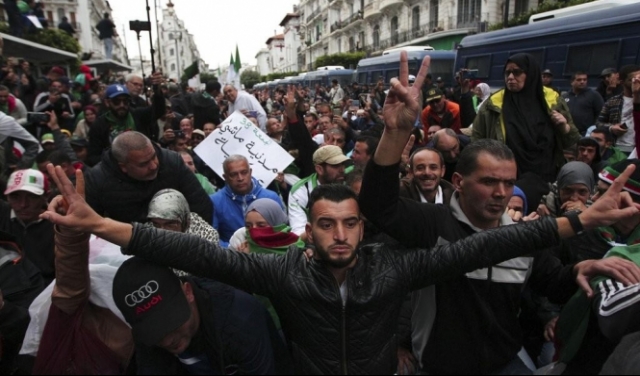 الجزائر: اعتقال 80 شخصًا منذ ليلة أمس