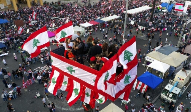 طلبة لبنان لا يتركون ميادين الاعتصام حتى تحقيق المطالب