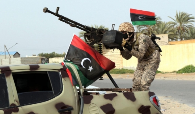 قتلى بطرابلس ودعوات لتطبيق حظر الأسلحة المفروض على ليبيا