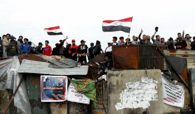 احتجاجات العراق: مئات الجرحى بقمع اعتصام ساحة التحرير