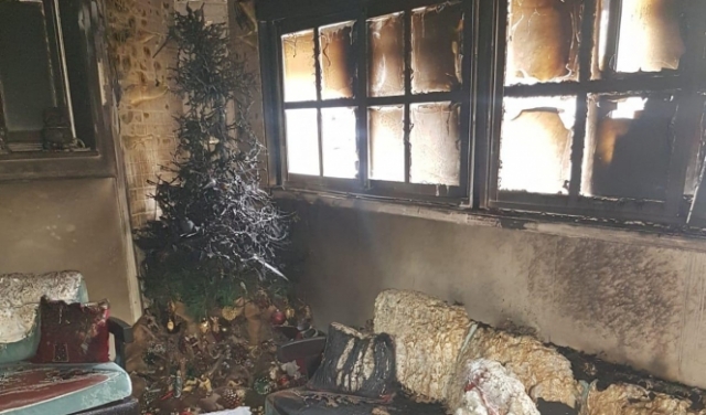 حيفا: حريق منزلي يلتهم شجرة الميلاد