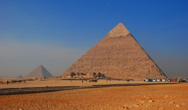 ما سر هوس الفيزيائي تسلا بالأهرامات المصرية؟