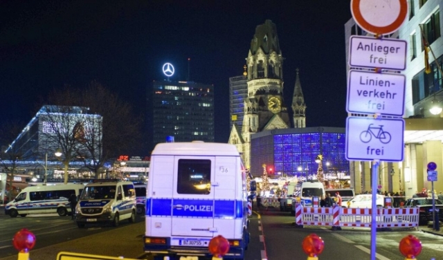 ألمانيا: الشرطة تخلي سوقا لعيد الميلاد وتعتقل سوريين