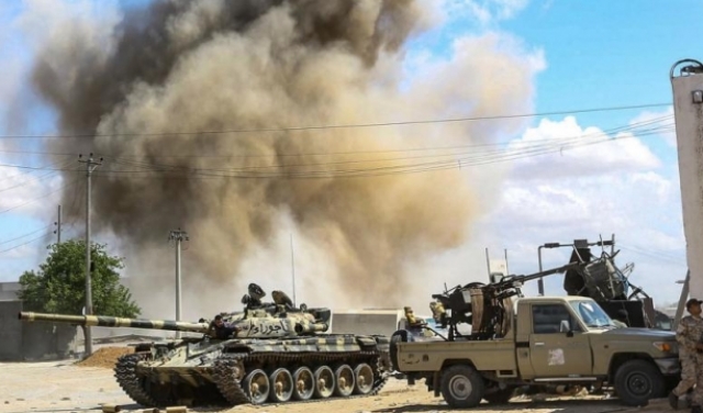 حراك دبلوماسي لإنهاء معركة طرابلس وتركيا تبحث إرسال قوات لليبيا