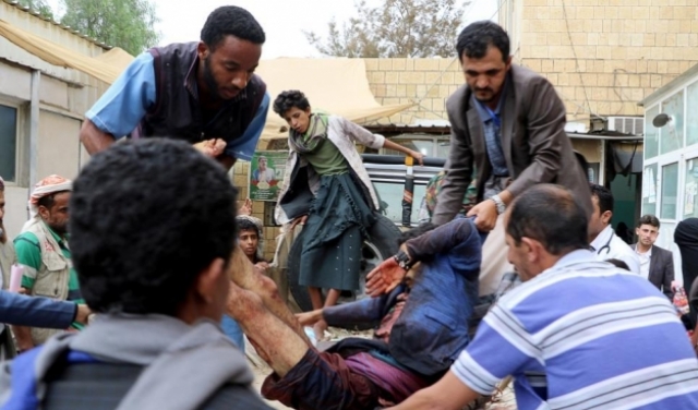 الحوثيون يعلنون قصف معسكر سعودي: 